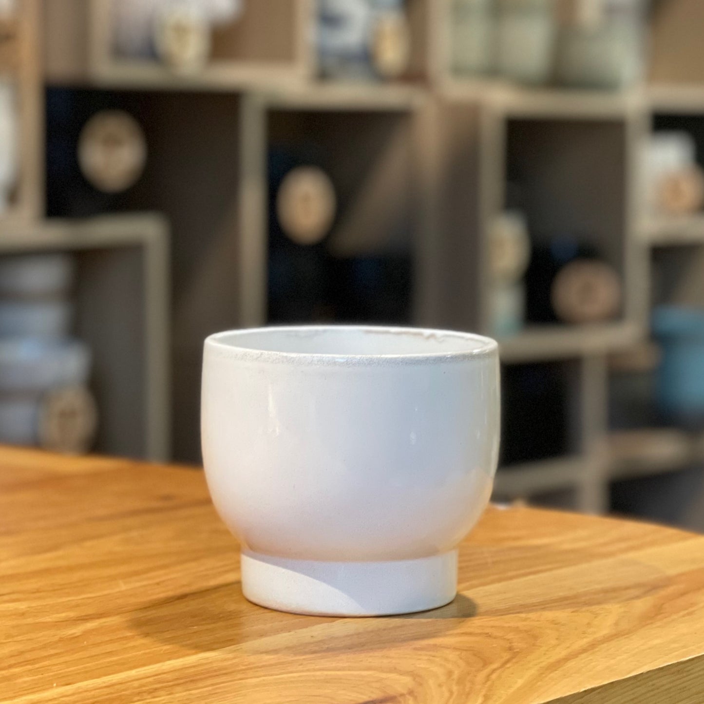 Opale Pot (White w/Base) 4.5”