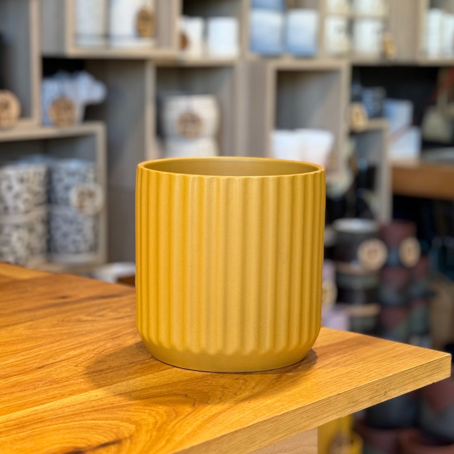 Beam Pot Yellow 6”