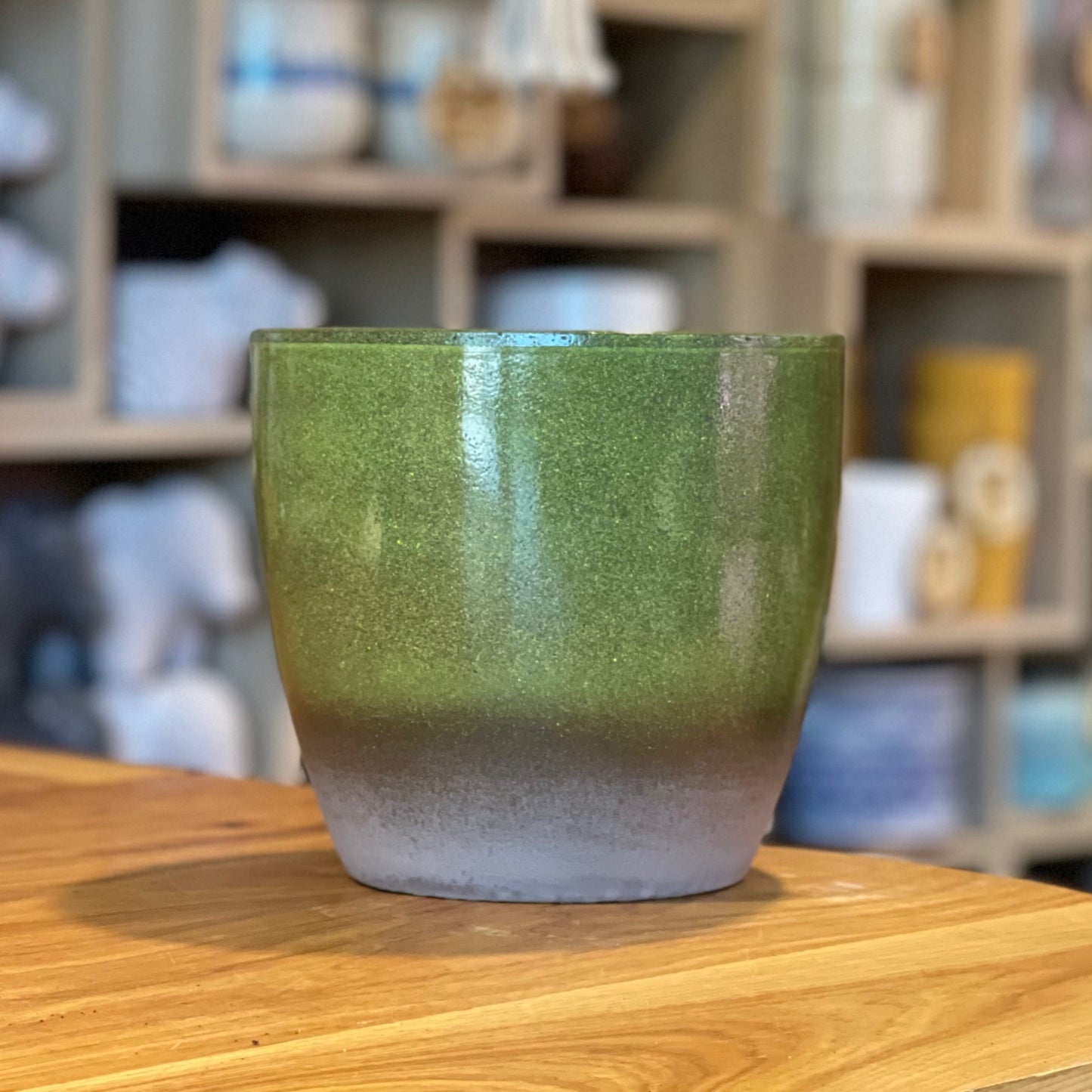 Flora Pot (Green) 7.5”