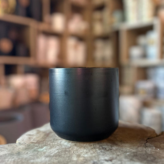 Kendall Pot Black 4.5"