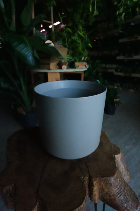 Kendall Pot Grey 10"