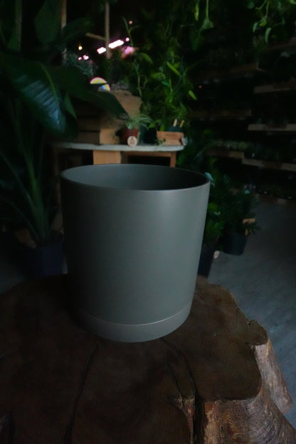 Romney Pot Moss Green 10"