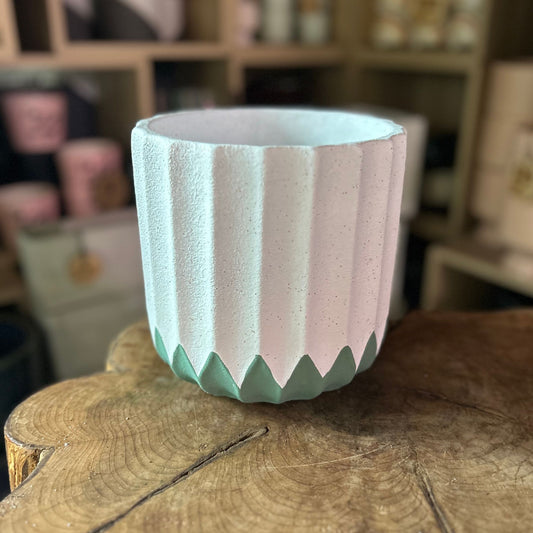 White/Color Bottom Cog Pot 7"