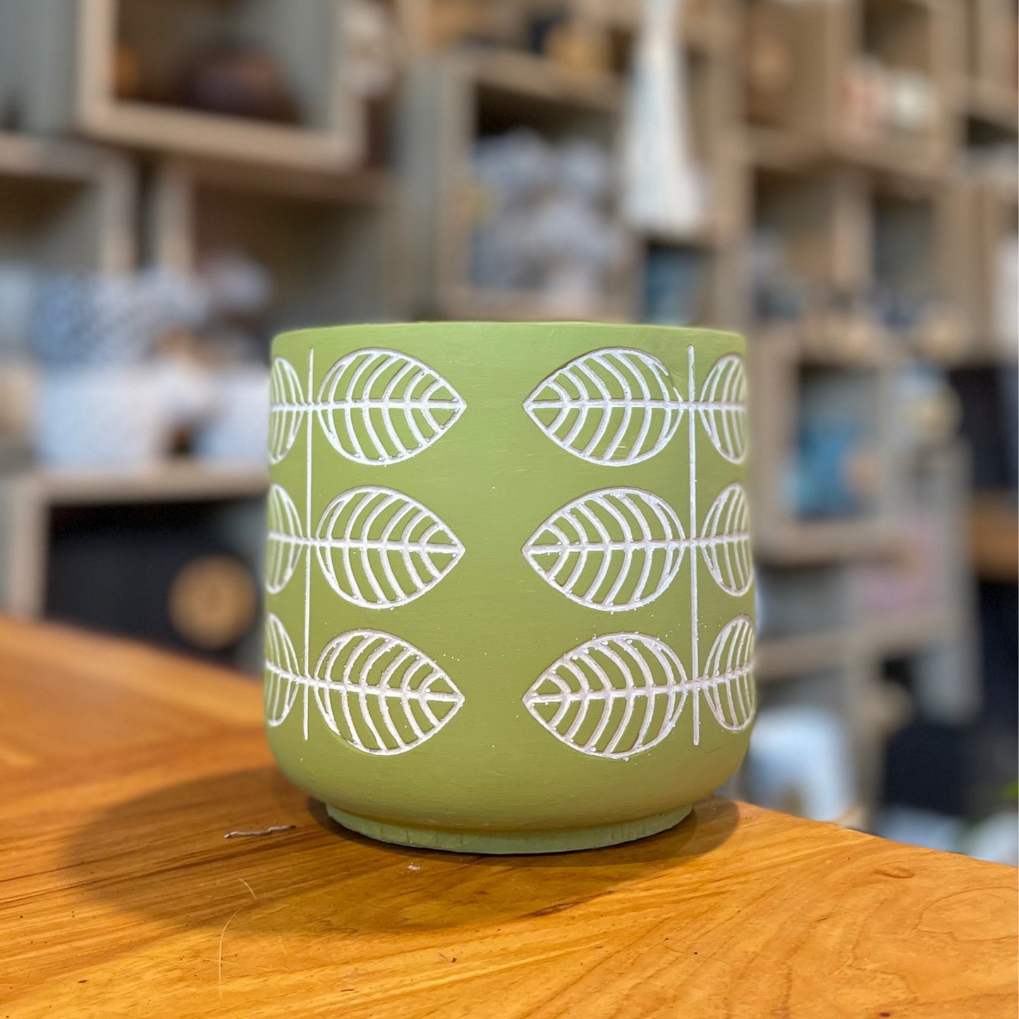 Cement Leaf Pot 6”