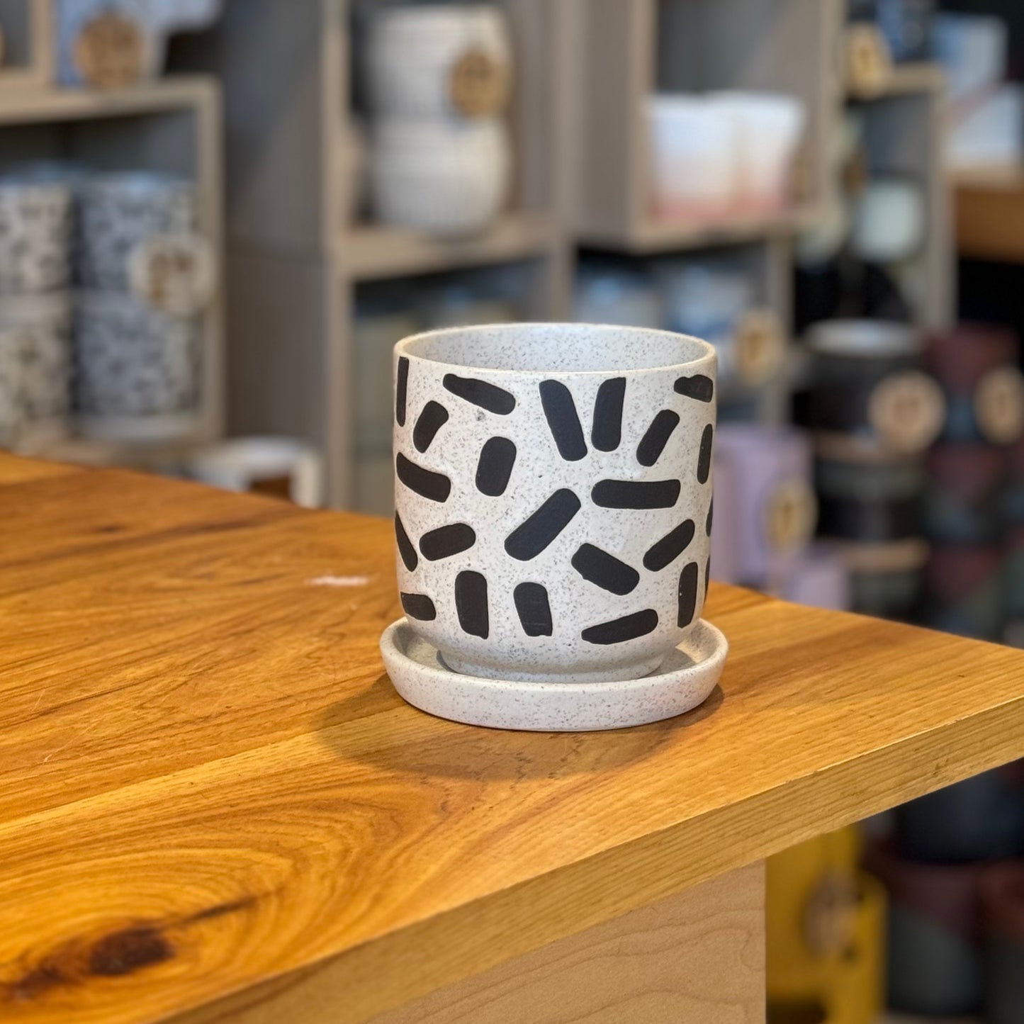 Sundae Pot Black 4”