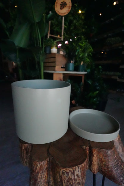 Romney Pot Light Green 10"