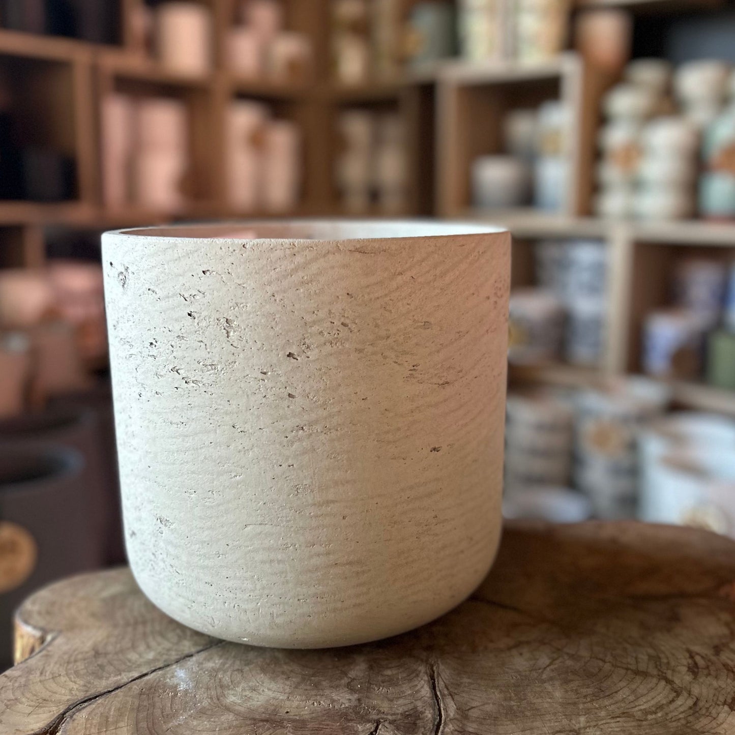 Charlie Pot Grey Washed Large 8"