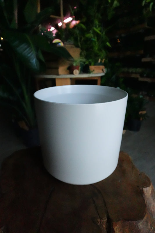 Kendall Pot White 10"