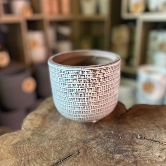 White Hatched Pot 6"